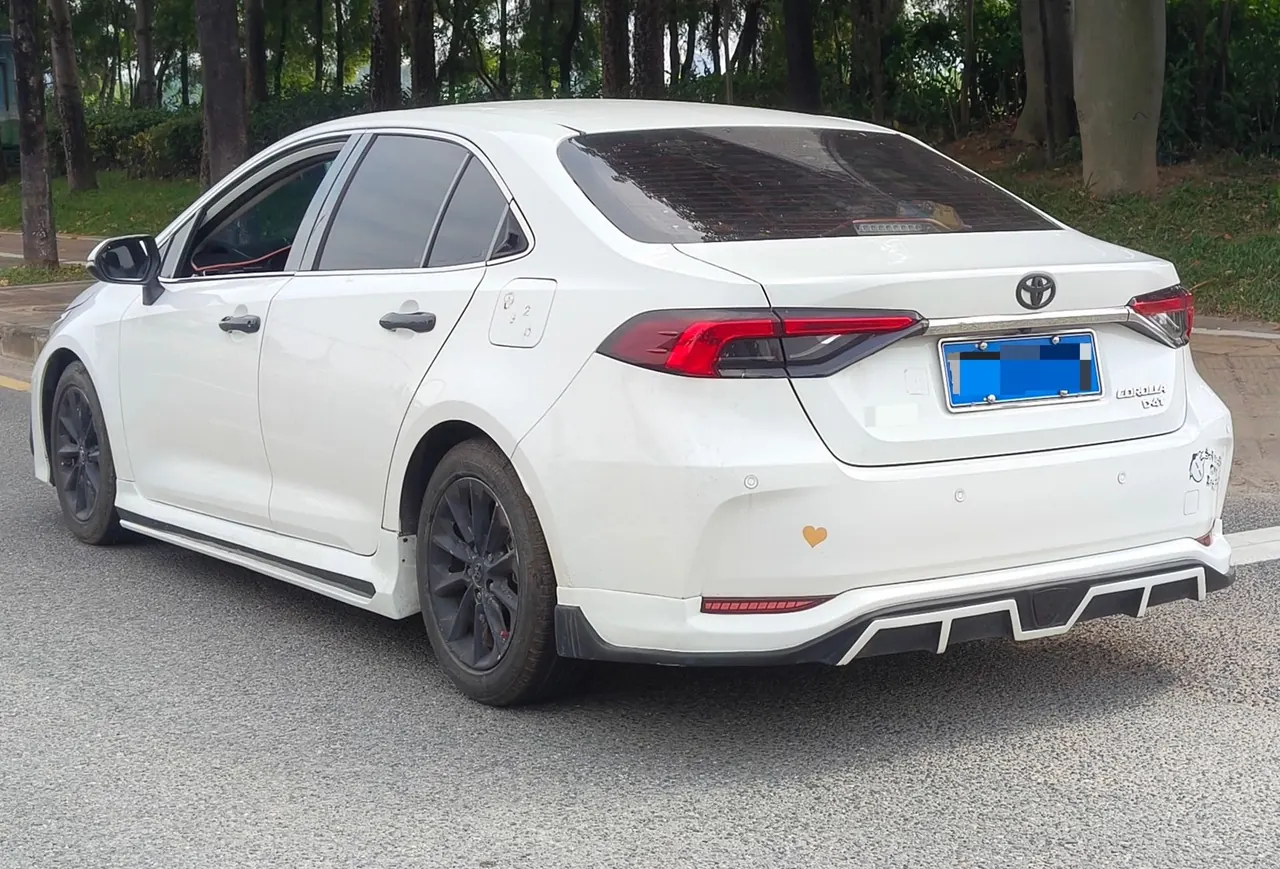 Toyota 2021 Corolla 1.2T Stepless Deluxe Edition Automatic Gear 9
