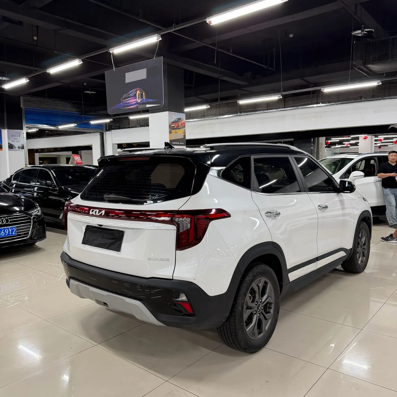 Kia 2023 Setus 1.5 Stepless Deluxe Edition Automatic Transmission 4