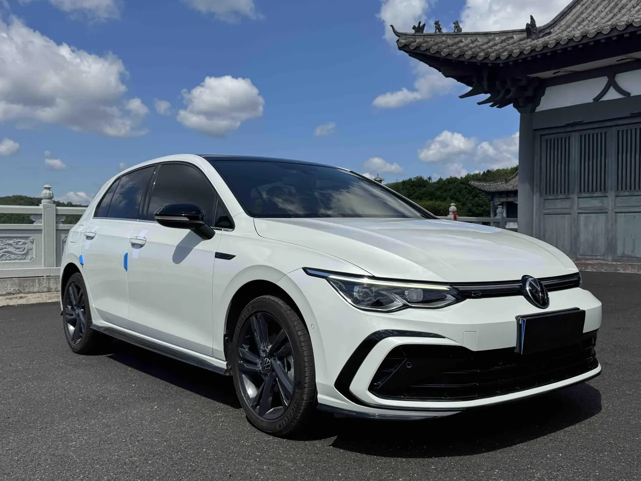 Volkswagen 2023 Golf 8 R-Line 1.4TSI 280TSI Lite Automatic 3