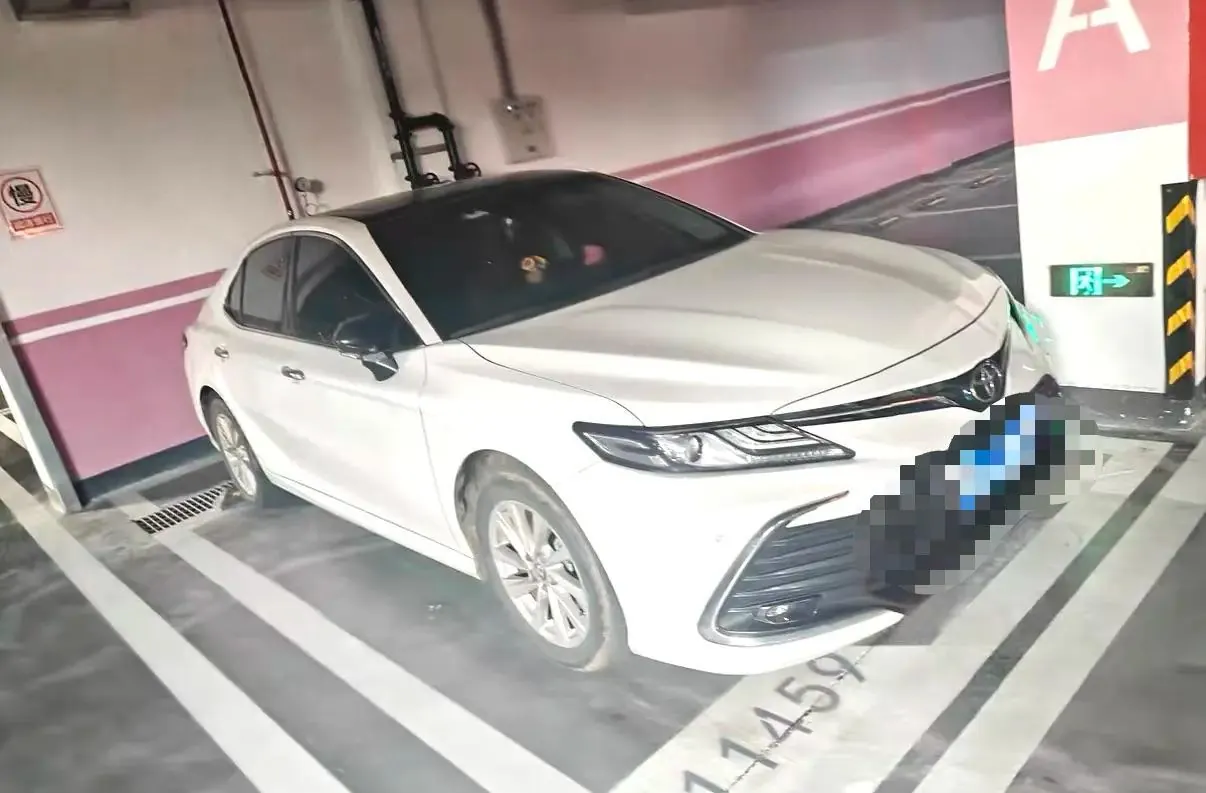Toyota 2021 Camry 2.0G Stepless Deluxe Edition Automatic Gear 2