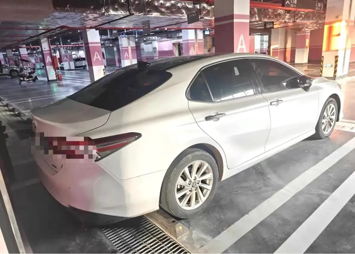Toyota 2021 Camry 2.0G Stepless Deluxe Edition Automatic Gear 4