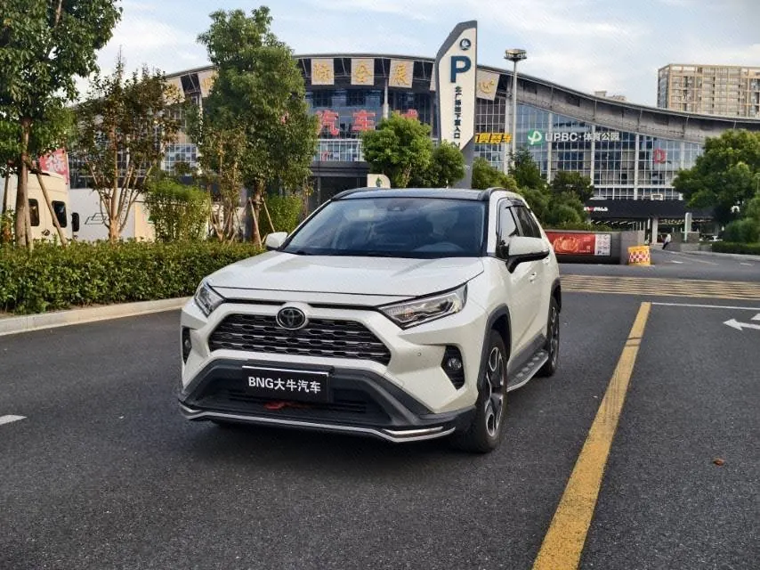 打开图片灯箱:Toyota 2020 RAV4 Rongbo 2.0 Stepless Two-Drive Premium Edition Automatic Gear