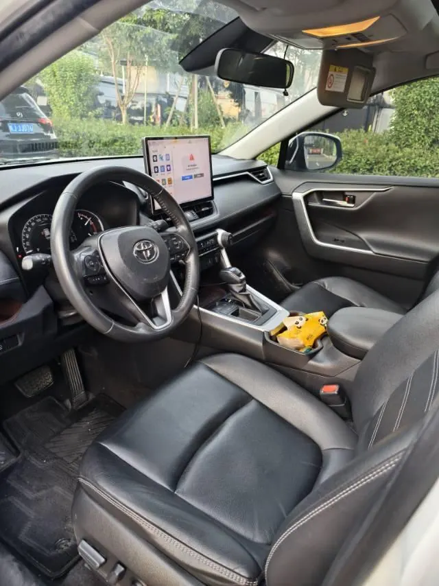 Toyota 2020 RAV4 Rongbo 2.0 Stepless Two-Drive Premium Edition Automatic Gear 2