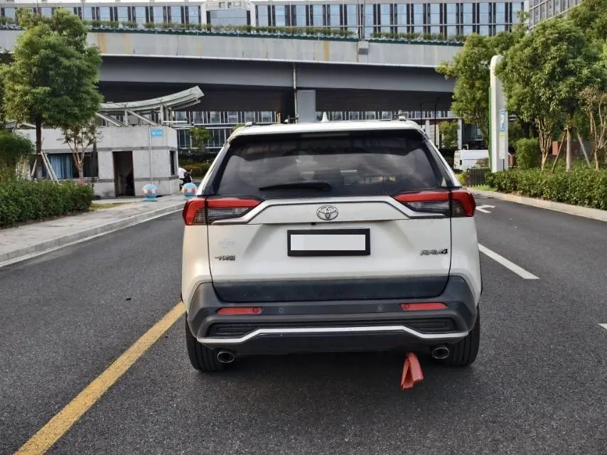 Toyota 2020 RAV4 Rongbo 2.0 Stepless Two-Drive Premium Edition Automatic Gear 8