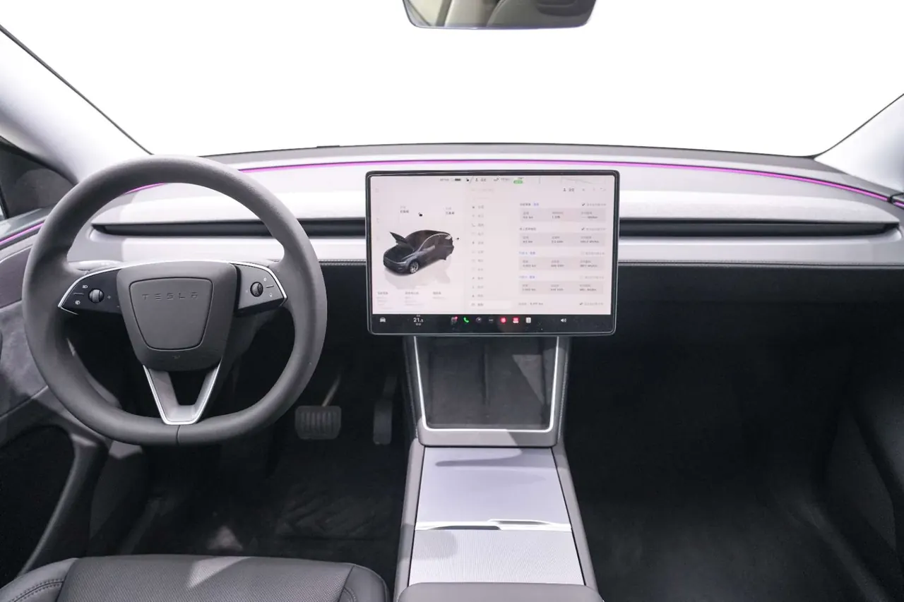 Tesla 2025 Model Y long endurance all-wheel drive version automatic transmission 2