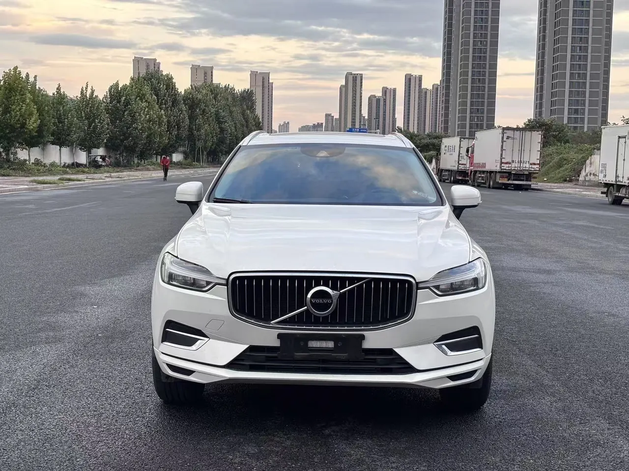 Volvo 2020 XC60 2.0T T5 4-wheel drive Zhiyuan Deluxe Edition Automatic Gear 2