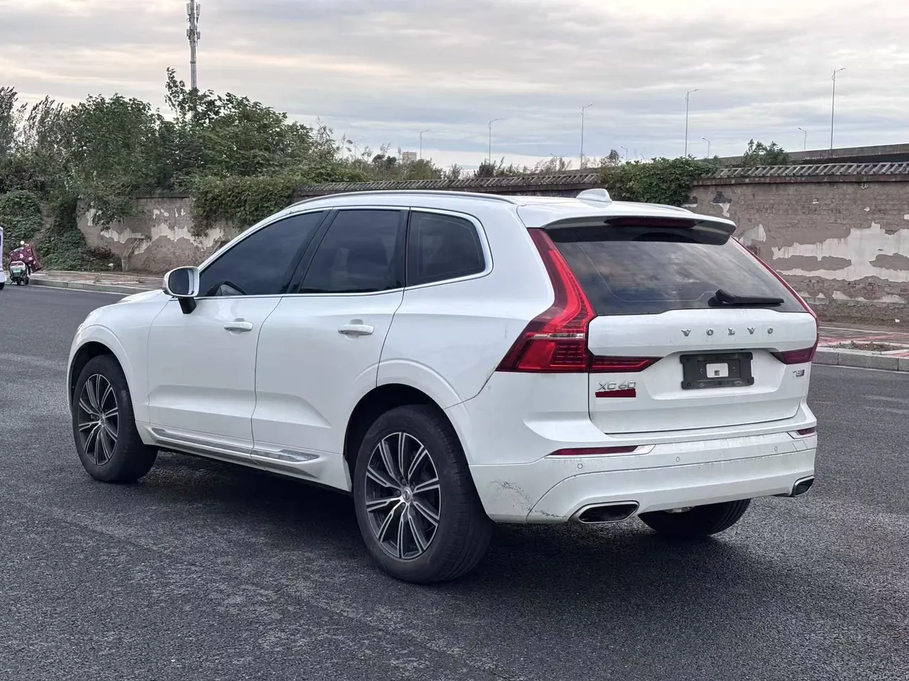 Volvo 2020 XC60 2.0T T5 4-wheel drive Zhiyuan Deluxe Edition Automatic Gear 4