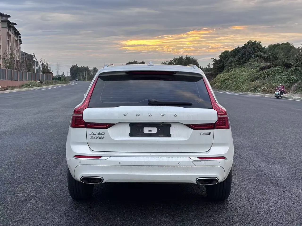 Volvo 2020 XC60 2.0T T5 4-wheel drive Zhiyuan Deluxe Edition Automatic Gear 5
