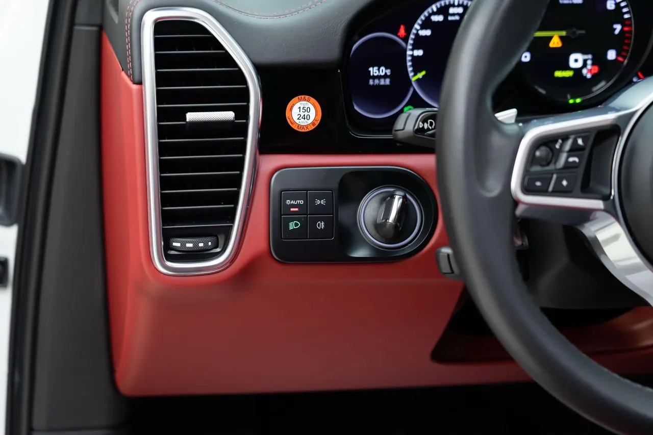 Porsche Cayenne New Energy (Imported) 2021 Cayenne Oil and Electric Hybrid 2.0T Automatic Gear 13