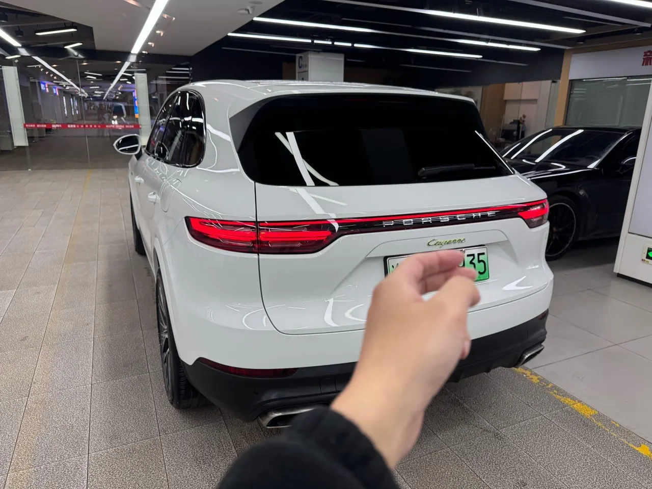 Porsche Cayenne New Energy (Imported) 2021 Cayenne Oil and Electric Hybrid 2.0T Automatic Gear 4