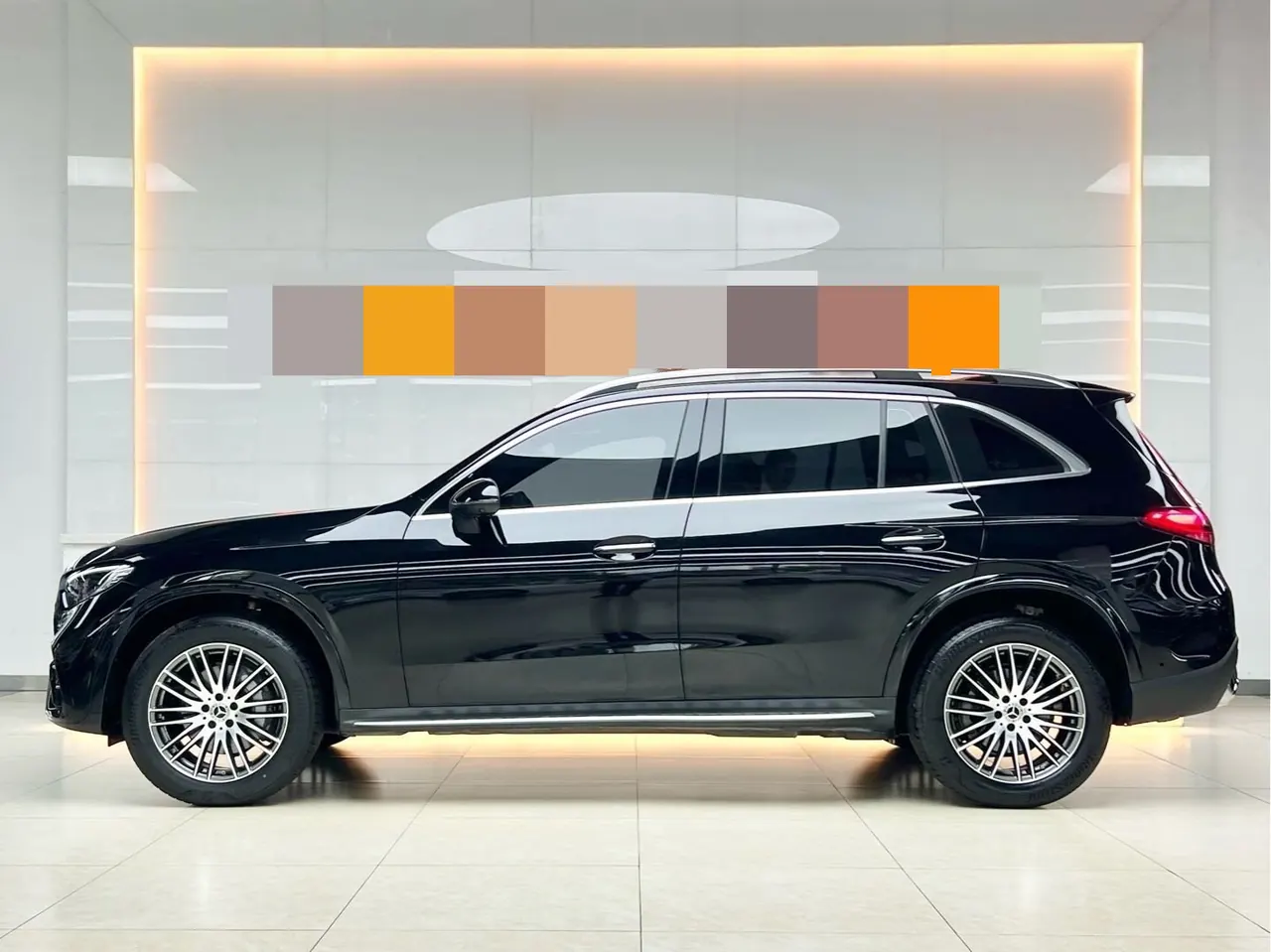 Открыть галерею: Mercedes Benz 2026 GLC 300 L 4MATIC 48V 2.0T dynamic 5-seat automatic gear