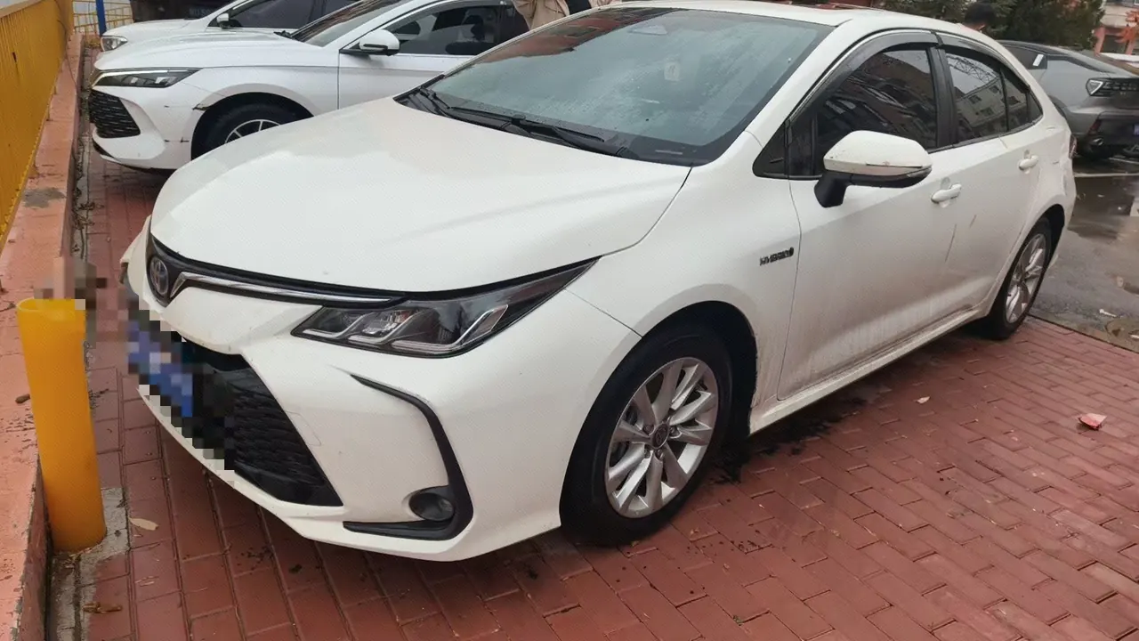 Открыть галерею: Toyota 2023 Corolla Double Engine 1.8 Stepless Intelligent Electric Hybrid Elite Automatic Gear