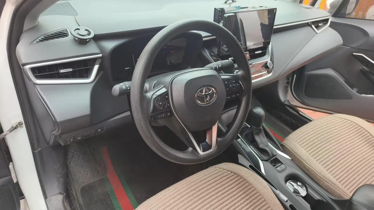 Toyota 2023 Corolla Double Engine 1.8 Stepless Intelligent Electric Hybrid Elite Automatic Gear 3