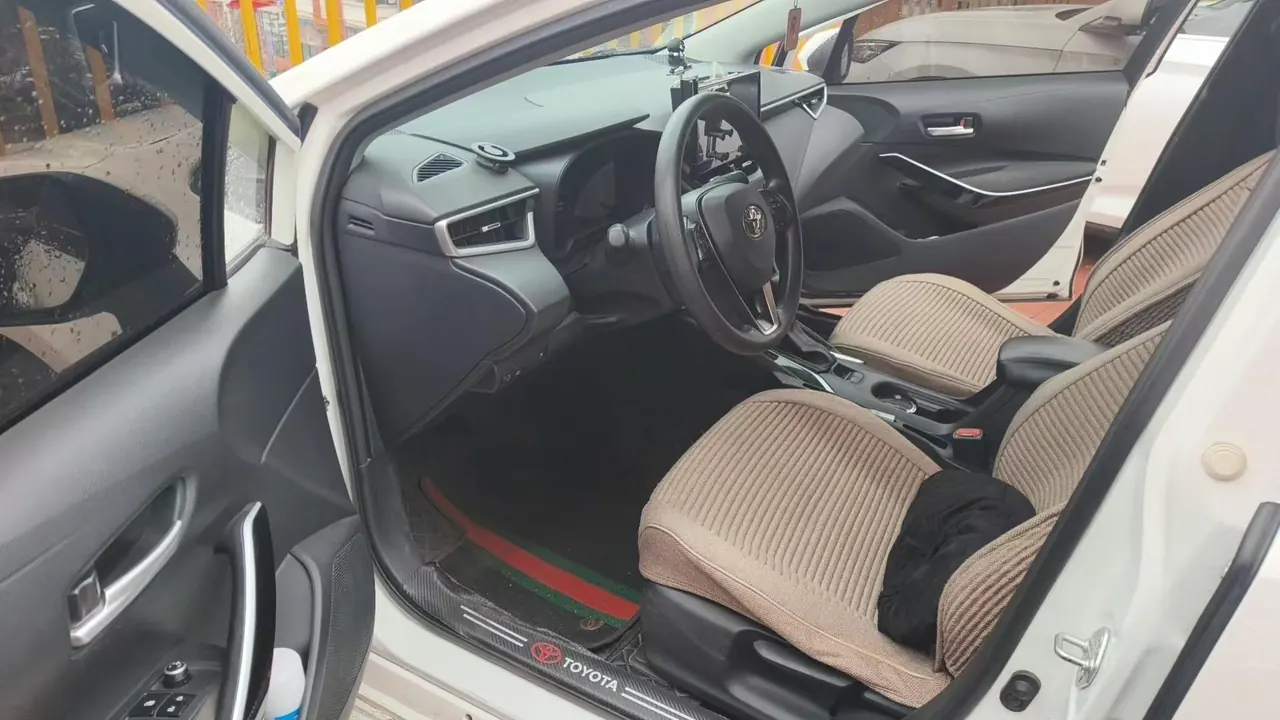 Toyota 2023 Corolla Double Engine 1.8 Stepless Intelligent Electric Hybrid Elite Automatic Gear 4