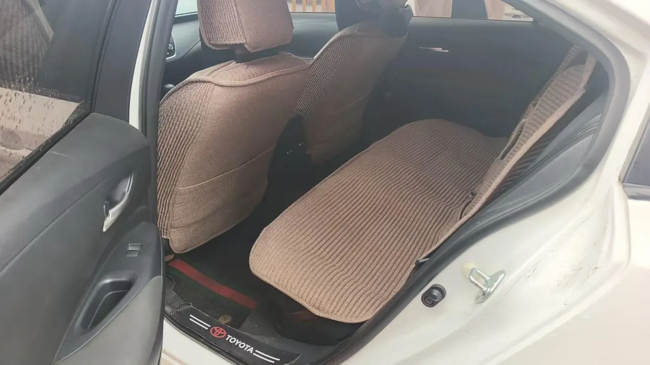 Toyota 2023 Corolla Double Engine 1.8 Stepless Intelligent Electric Hybrid Elite Automatic Gear 5