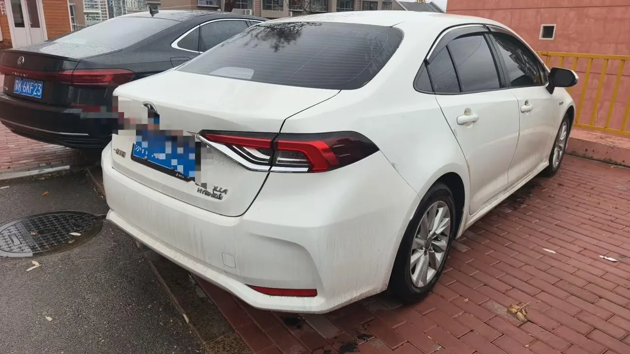 Toyota 2023 Corolla Double Engine 1.8 Stepless Intelligent Electric Hybrid Elite Automatic Gear 8