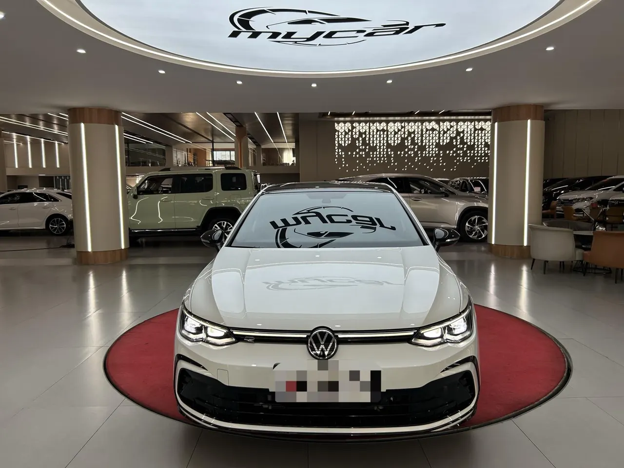 Открыть галерею: Volkswagen 2023 Golf 8 R-Line 1.4TSI 280TSI Lite Automatic