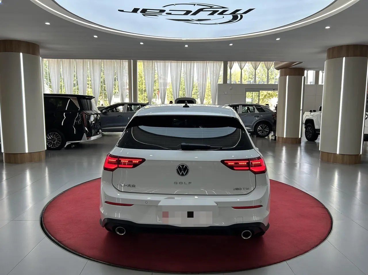 Volkswagen 2023 Golf 8 R-Line 1.4TSI 280TSI Lite Automatic 5