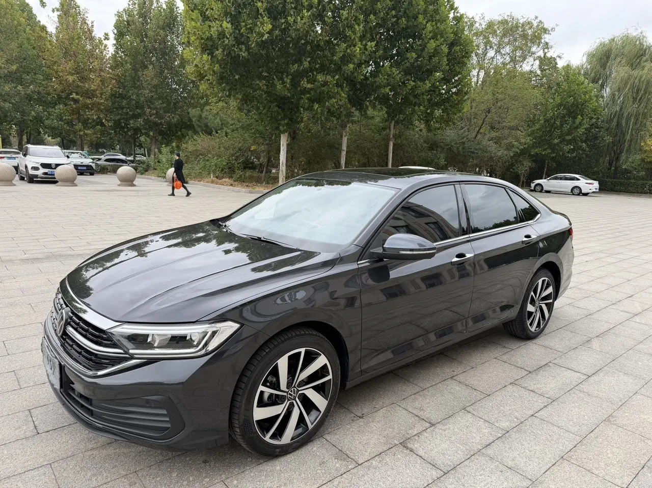 打开图片灯箱:Volkswagen 2026 Sagittarius 1.5TSI 300TSI 30 million Selected Exceed Automatic Gear