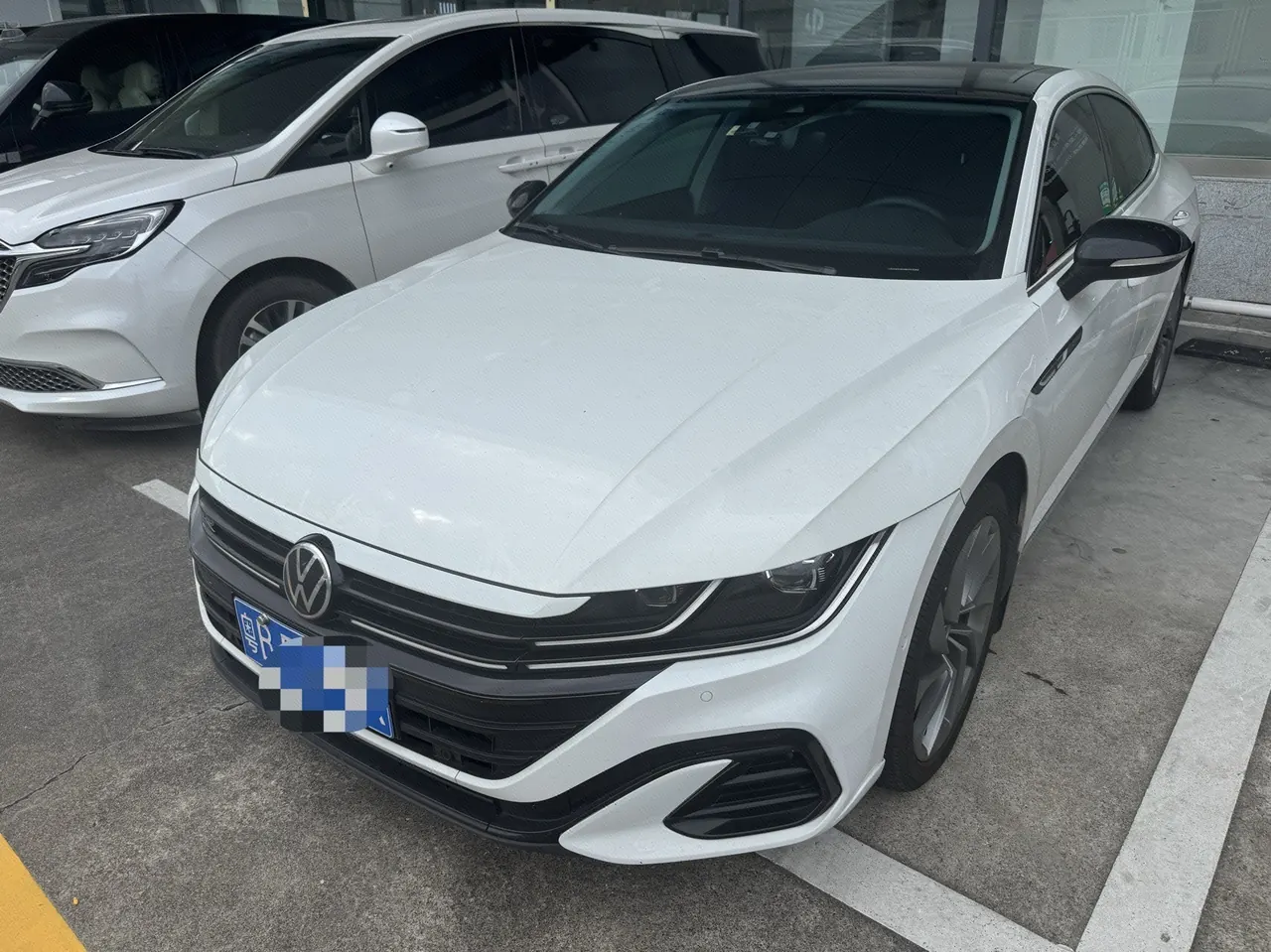 Volkswagen 2021 CC 2.0TSI 380TSI eye-catching automatic gear - View 1
