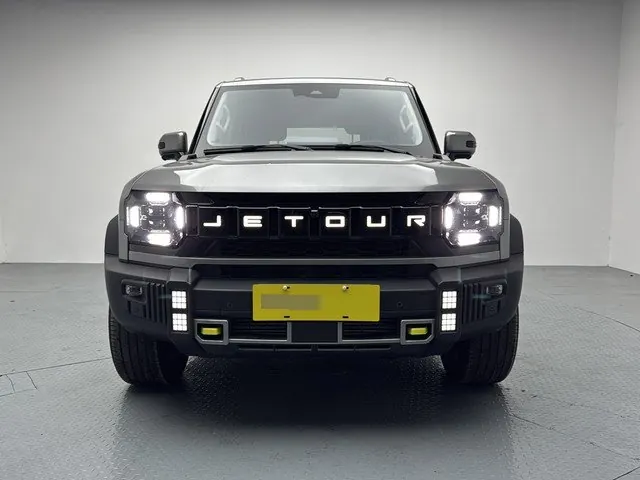 Jetour 2023 Traveler 2.0T Four-Wheel-Drive Cross-Country PRO Automatic 2