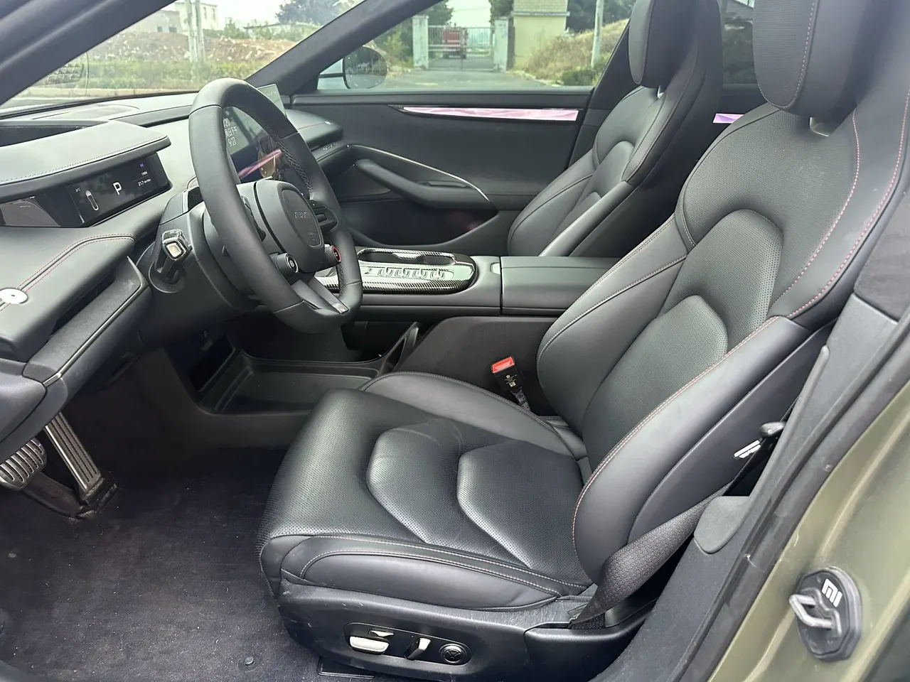 MI 2024 SU 7 800km 4-wheel drive ultra-long endurance high-end smart driving Max version automatic gear 8