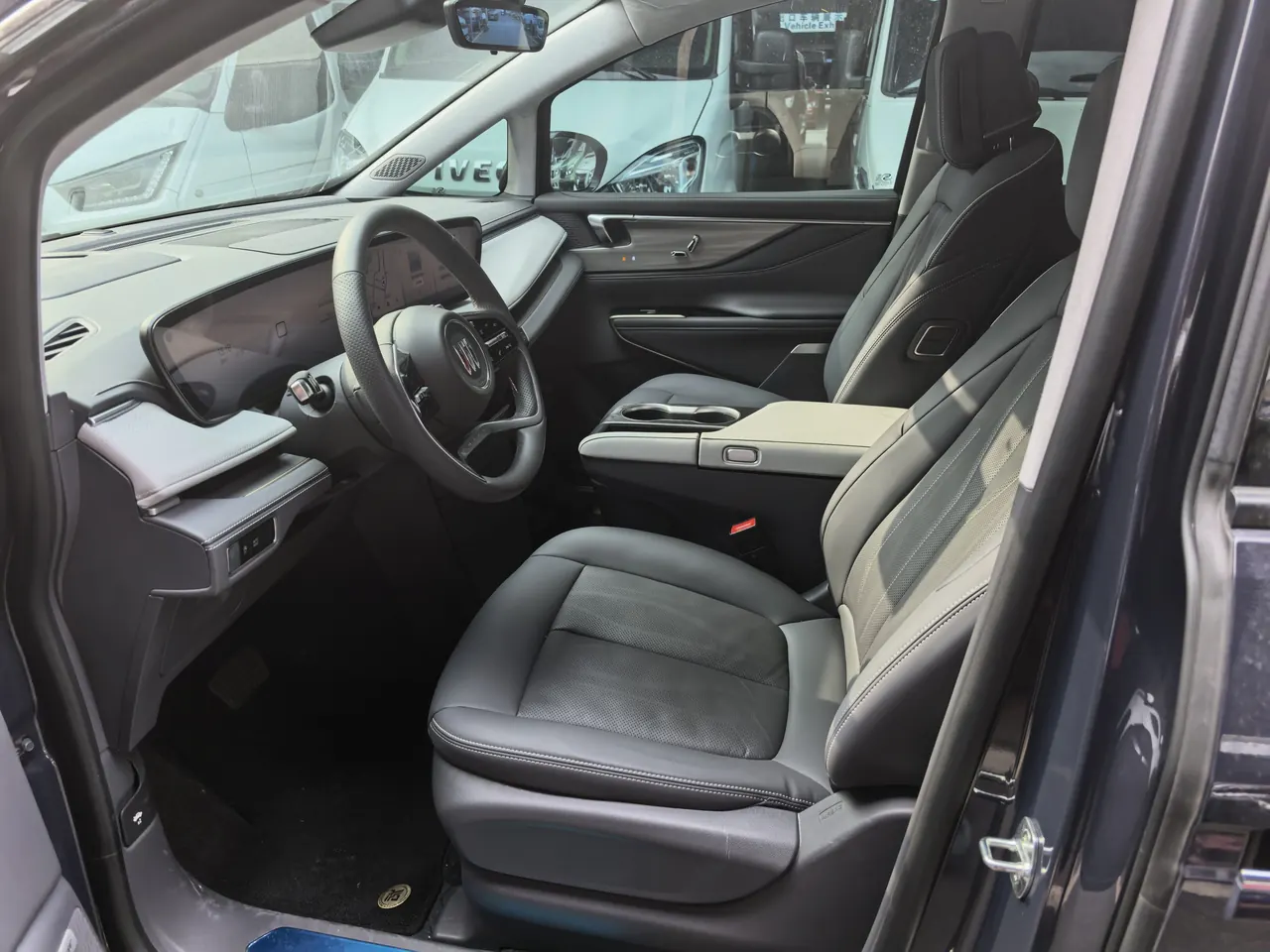 Buick 2026 GL8 ES Lu Zun 48V 2.0T Premium Edition Automatic Gear 5
