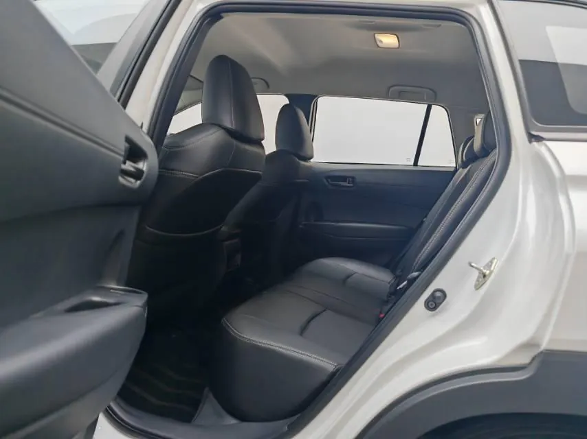 Toyota 2024 Corolla Cross 2.0 CVT Pioneer Edition, Automatic Transmission 4