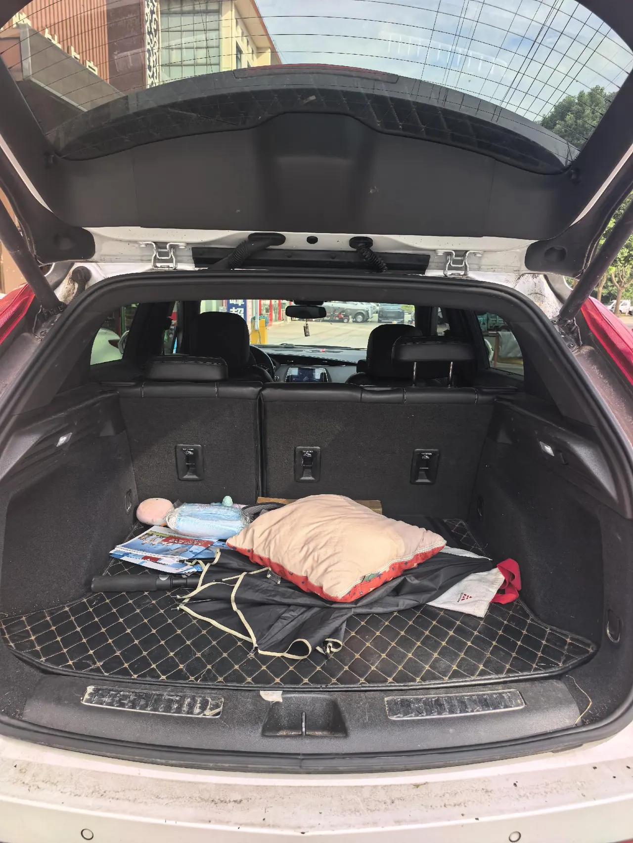 Cadillac 2021 XT4 2.0T 28T Two-Drive Leading Automatic Gear 6
