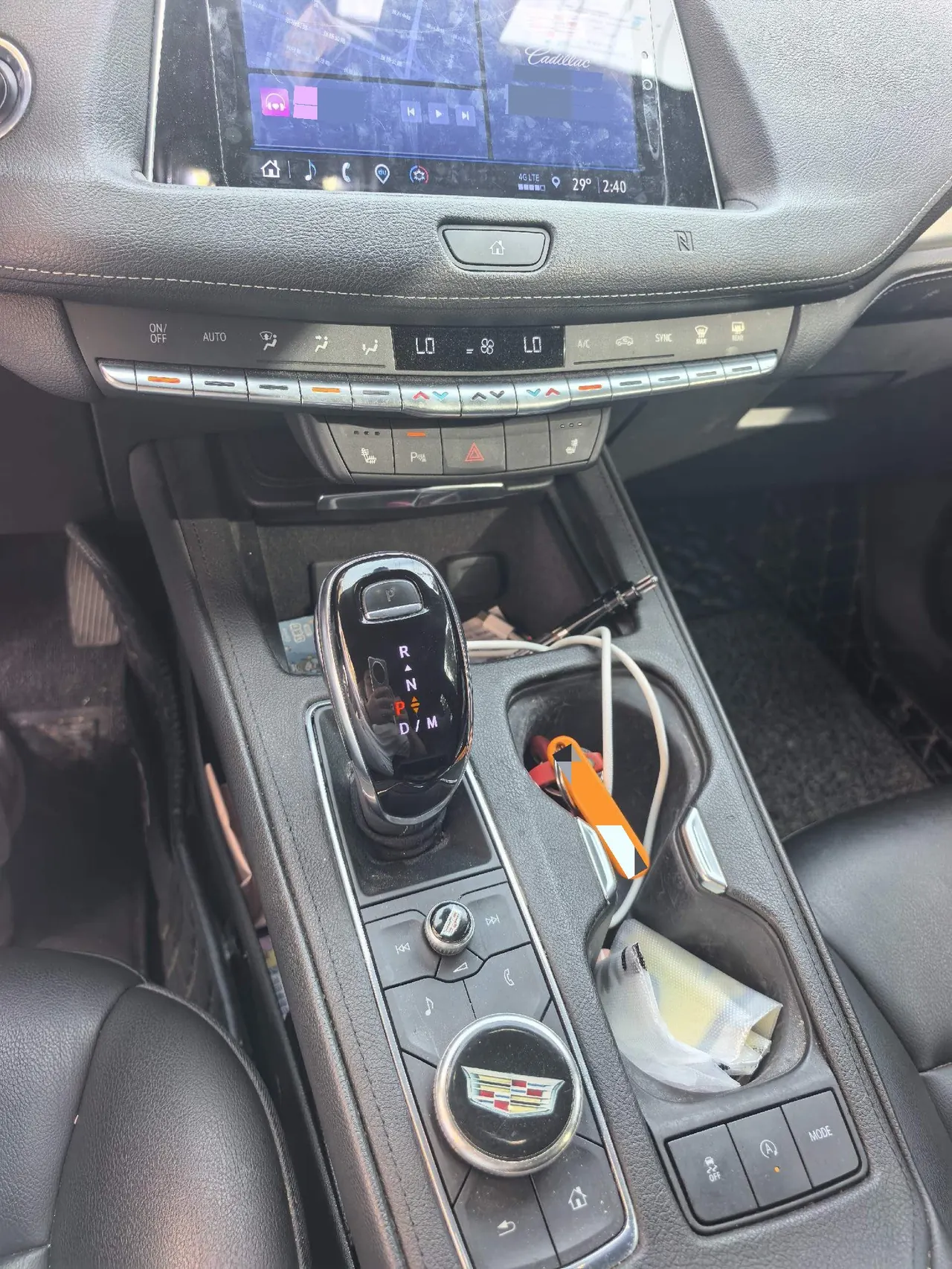 Cadillac 2021 XT4 2.0T 28T Two-Drive Leading Automatic Gear 8