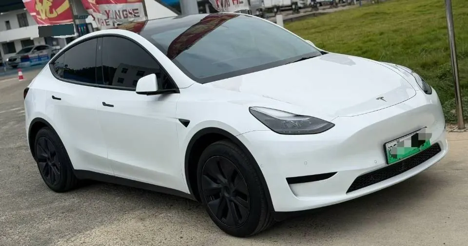 Tesla 2023 Model Y rear-wheel drive version automatic transmission 2