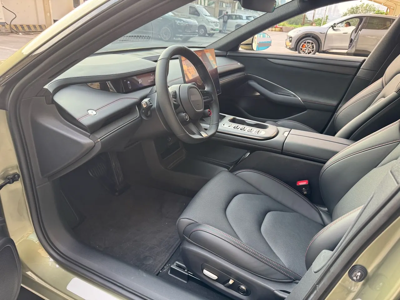 MI 2024 SU 7 830km Rear Drive Ultra Long Endurance High-end Smart Drive Pro Edition Automatic Gear 4