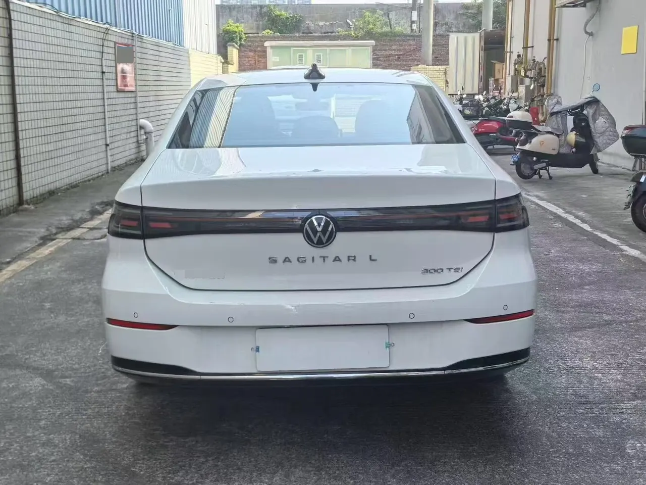 Volkswagen 2026 Sagittarius L 1.5TSI 300TSI Luxury Automatic 4