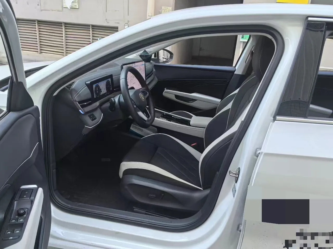 Volkswagen 2026 Sagittarius L 1.5TSI 300TSI Luxury Automatic 5