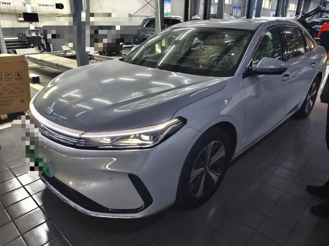 Geely Galaxy 2026 A7 EV 550km Premium Edition Automatic Gear - View 1