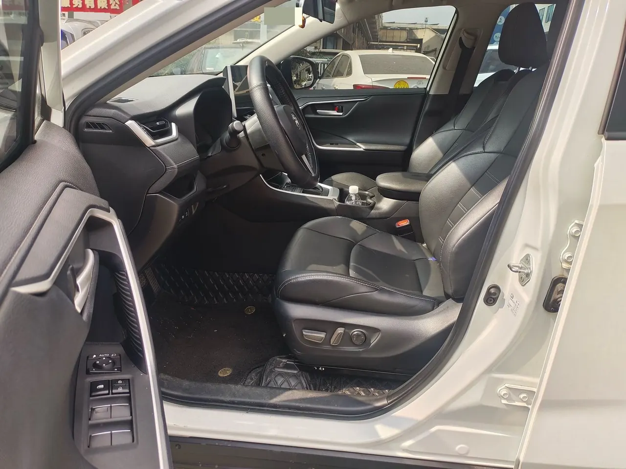 Toyota 2021 Willanda 2.0 Stepless Two-Drive Deluxe Automatic Gear 4