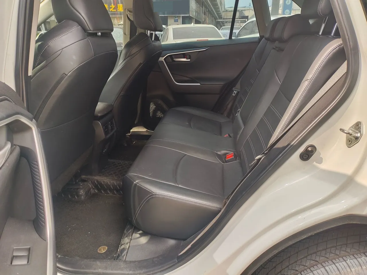 Toyota 2021 Willanda 2.0 Stepless Two-Drive Deluxe Automatic Gear 5