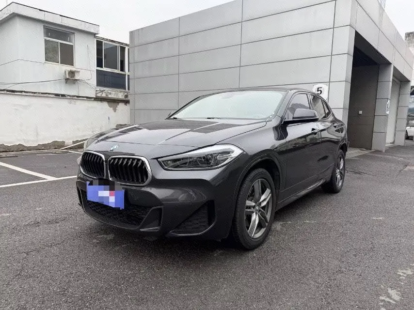 Open image lightbox: BMW 2022 X2 sDrive25i 2.0T M sports suit automatic gear