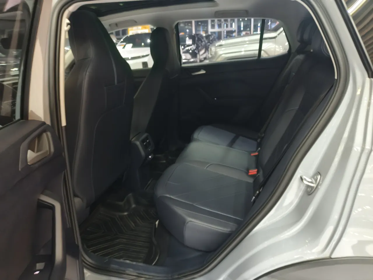 Volkswagen 2026 Tuyue Xinrui 1.5TSI 300TSI Sharp Enjoy Edition Automatic Gear 4