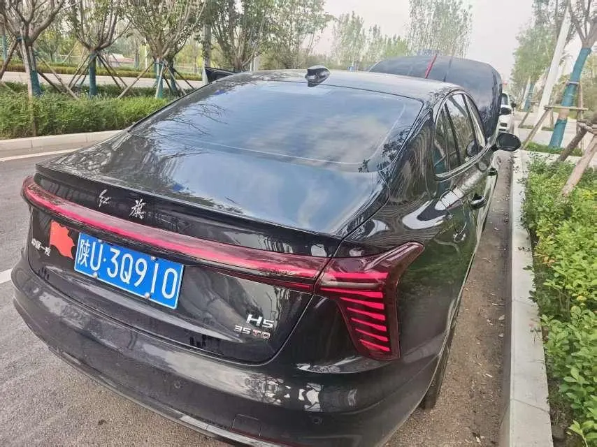 HongQi 2025 H5 1.5T Xuan Ying Edition Automatic Gear 4