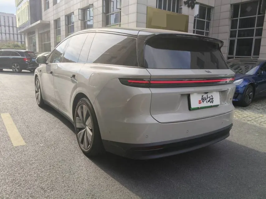 Li 2025 i8 Standard Edition Automatic Gear 5