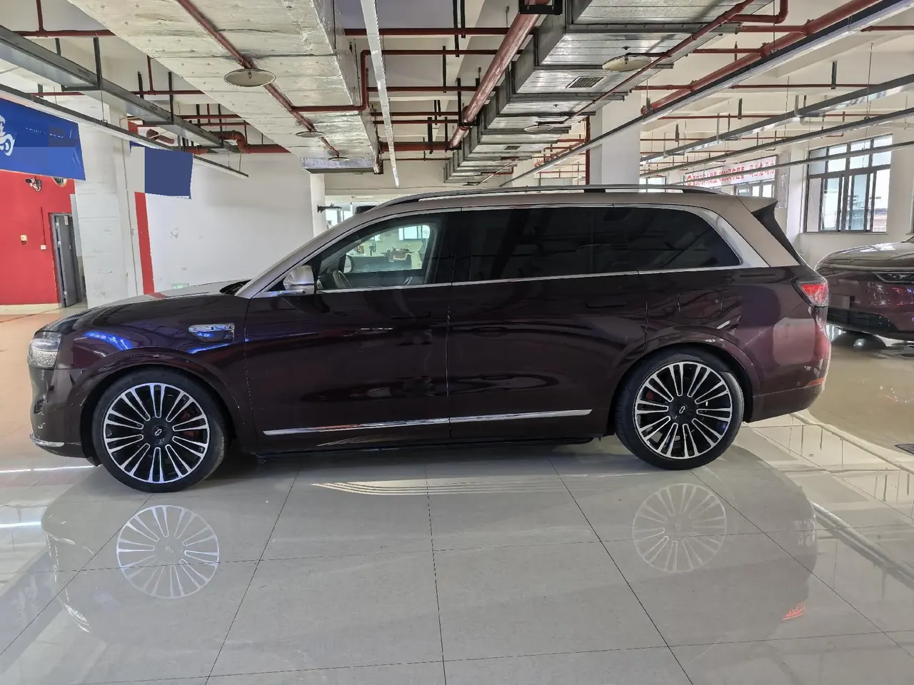 AITO 2025 AITO M9 extended range Ultra version 52kWh5 seat version automatic gear 2