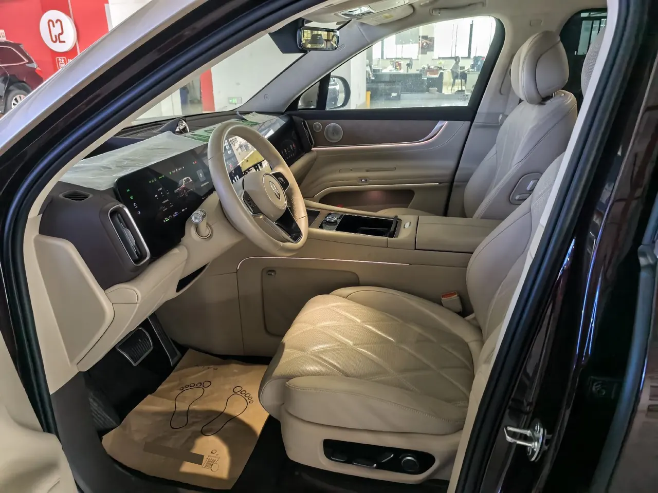 AITO 2025 AITO M9 extended range Ultra version 52kWh5 seat version automatic gear 3