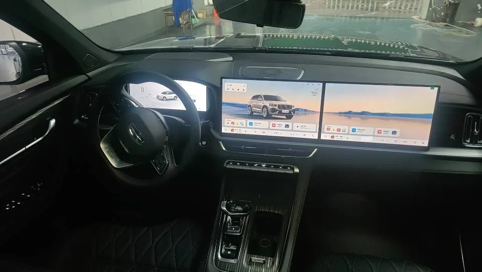 Geely 2026 XingyueL (Monjaro) I-HEV 1.5T Zhiqing Hybrid Wangshu Edition Automatic Gear 4