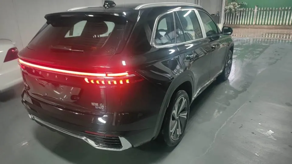 Geely 2026 XingyueL (Monjaro) I-HEV 1.5T Zhiqing Hybrid Wangshu Edition Automatic Gear 6
