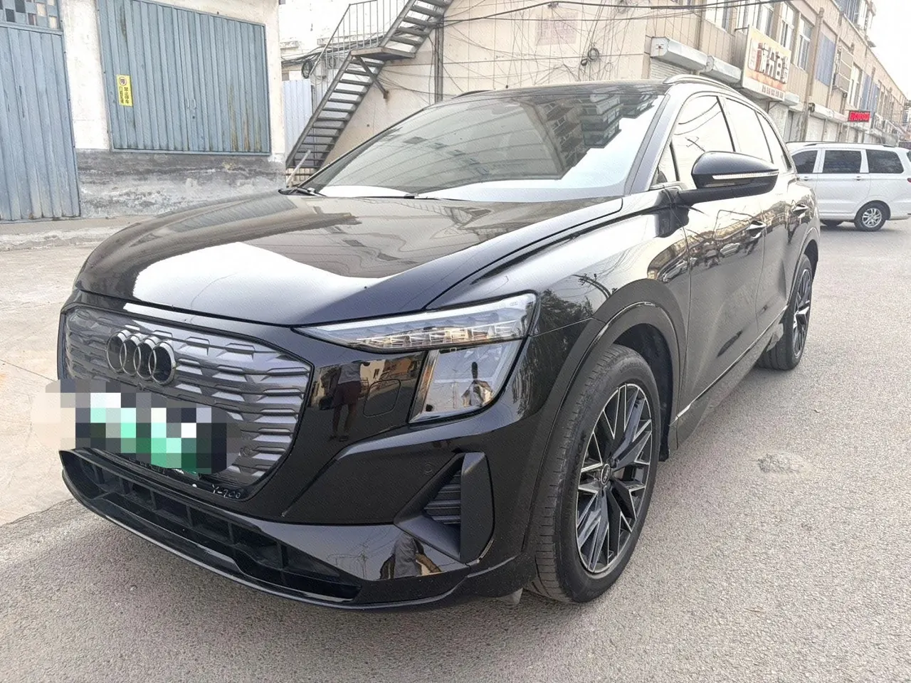 Audi 2023 Q5 e-tron 40 star shine mecha set automatic gear - View 1