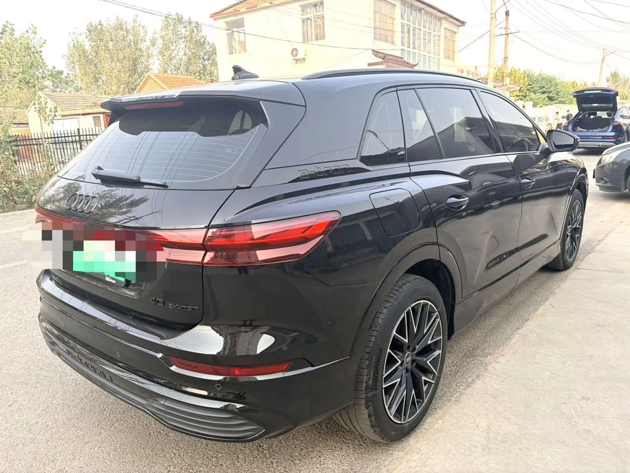 Audi 2023 Q5 e-tron 40 star shine mecha set automatic gear 4