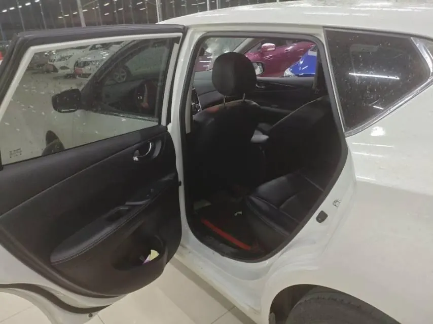 Nissan 2023 Tiida 1.6 Stepless Smart Edition Automatic Gear 4
