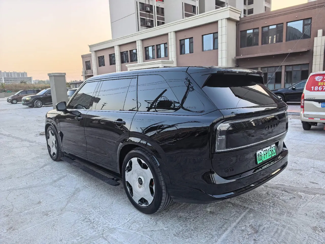 Zeekr 2025 Zeekr 9X 2.0T Hyper Edition 70kWh Automatic Gear 4
