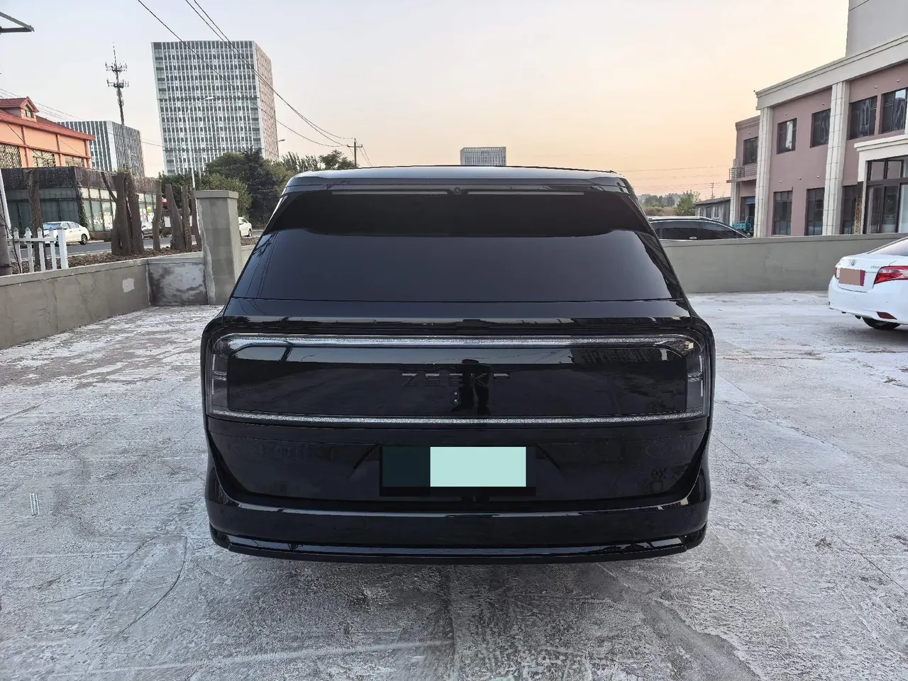 Zeekr 2025 Zeekr 9X 2.0T Hyper Edition 70kWh Automatic Gear 5